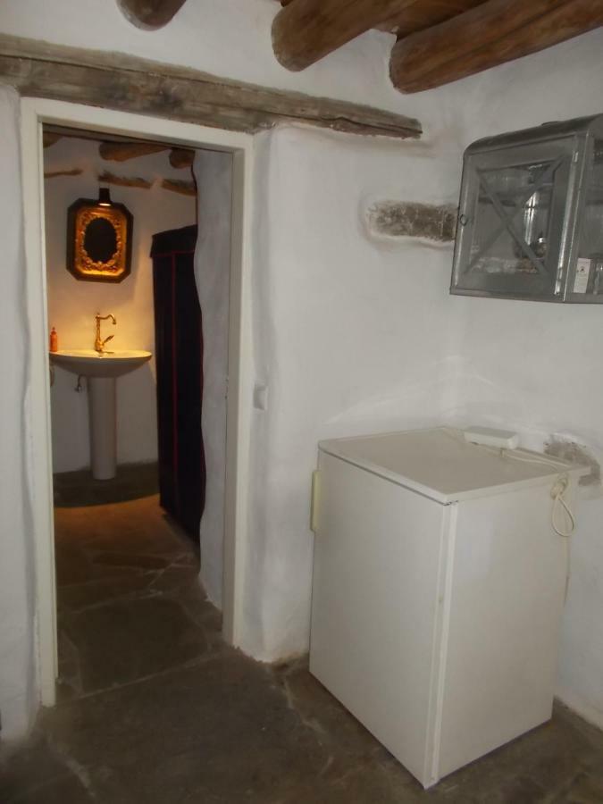 Cyclades Olive Museum'S Guest House Pitrofos Exterior photo