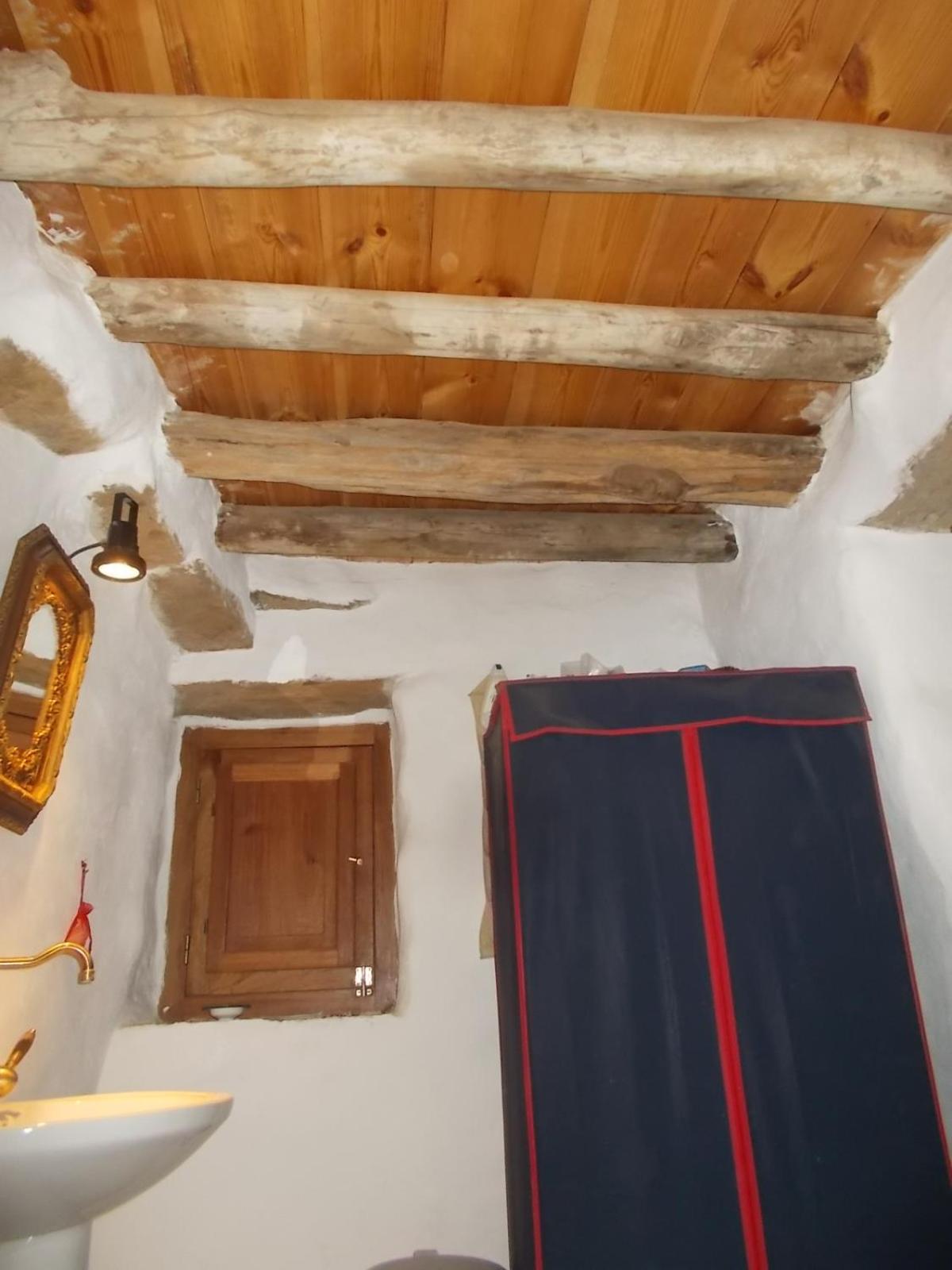 Cyclades Olive Museum'S Guest House Pitrofos Exterior photo