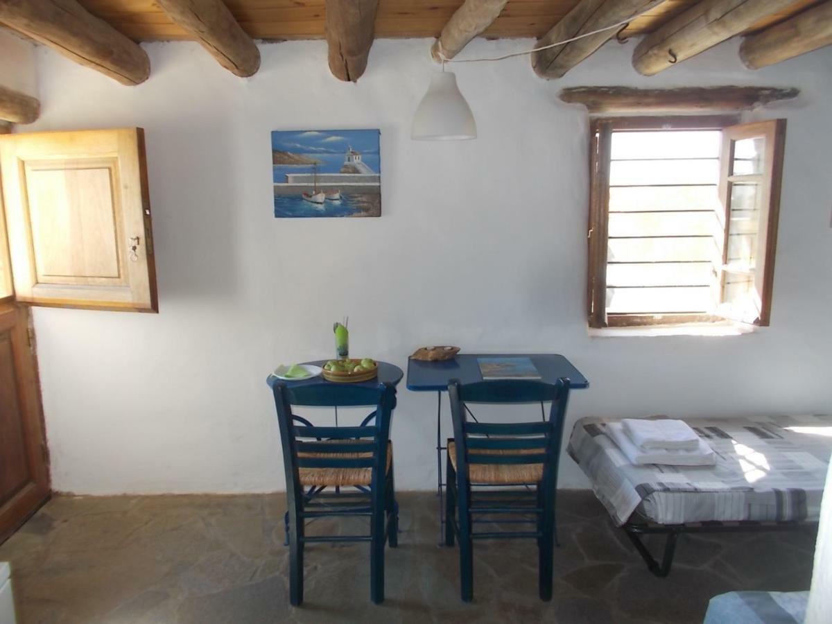 Cyclades Olive Museum'S Guest House Pitrofos Exterior photo