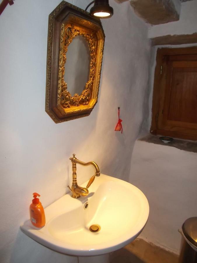 Cyclades Olive Museum'S Guest House Pitrofos Exterior photo