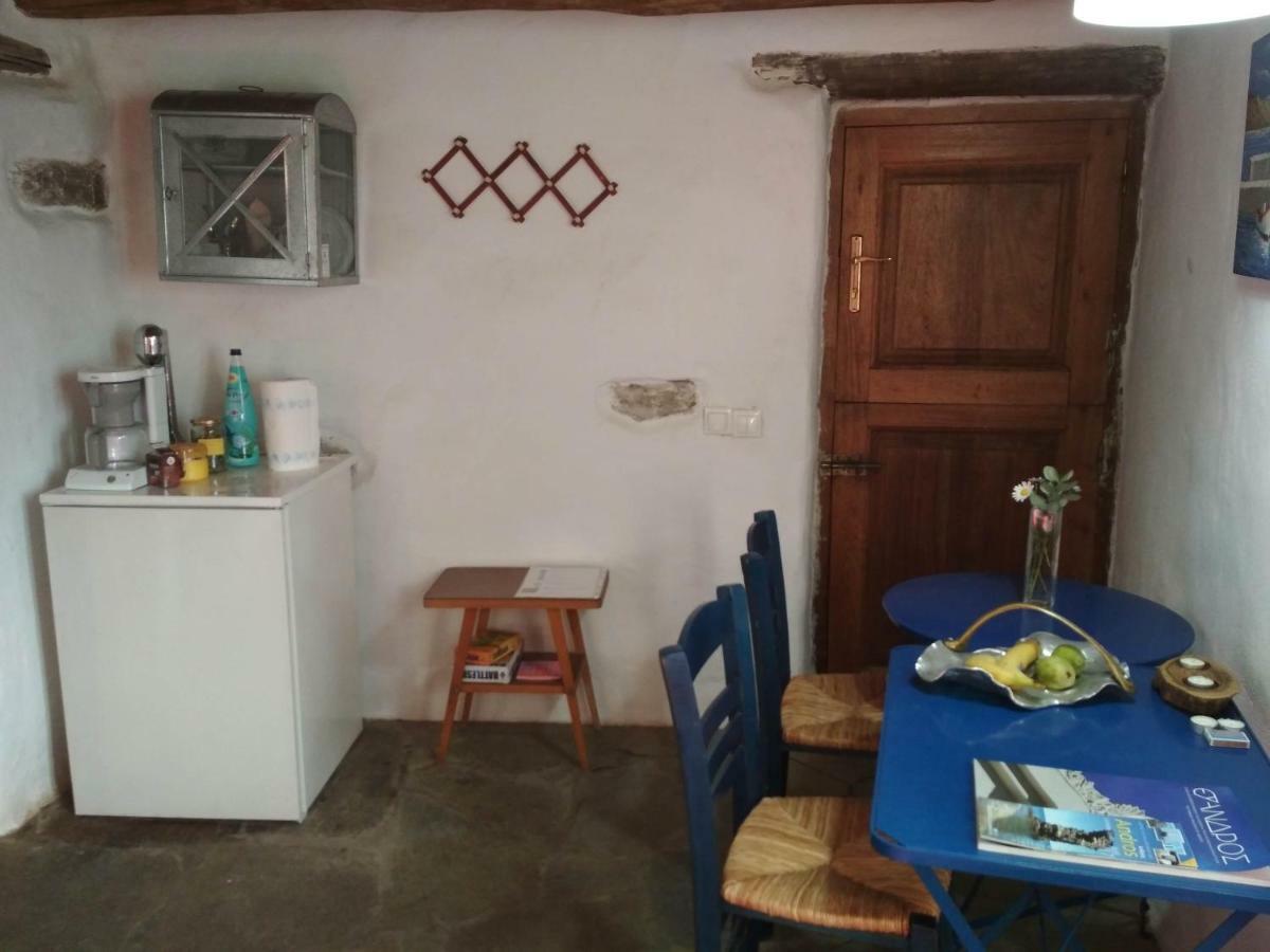 Cyclades Olive Museum'S Guest House Pitrofos Exterior photo