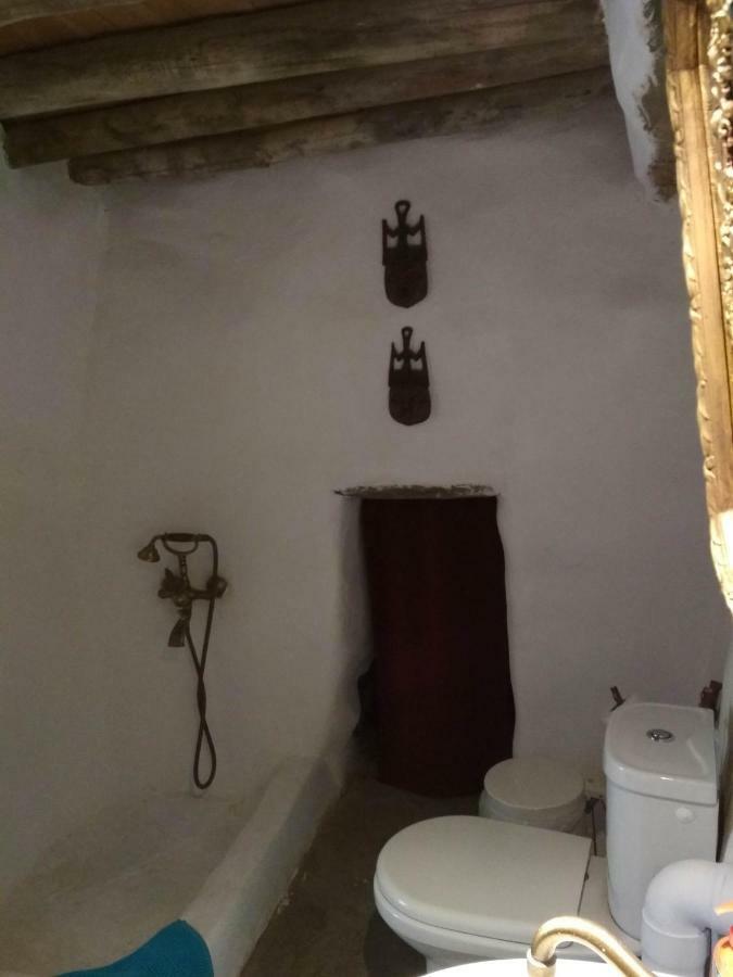 Cyclades Olive Museum'S Guest House Pitrofos Exterior photo